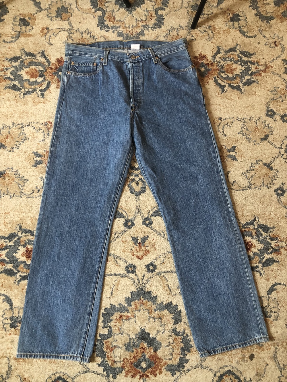 Levis 501 Jeans Mens 36x32 Blue Denim Straight Leg Button Fly Classic Fit Pants